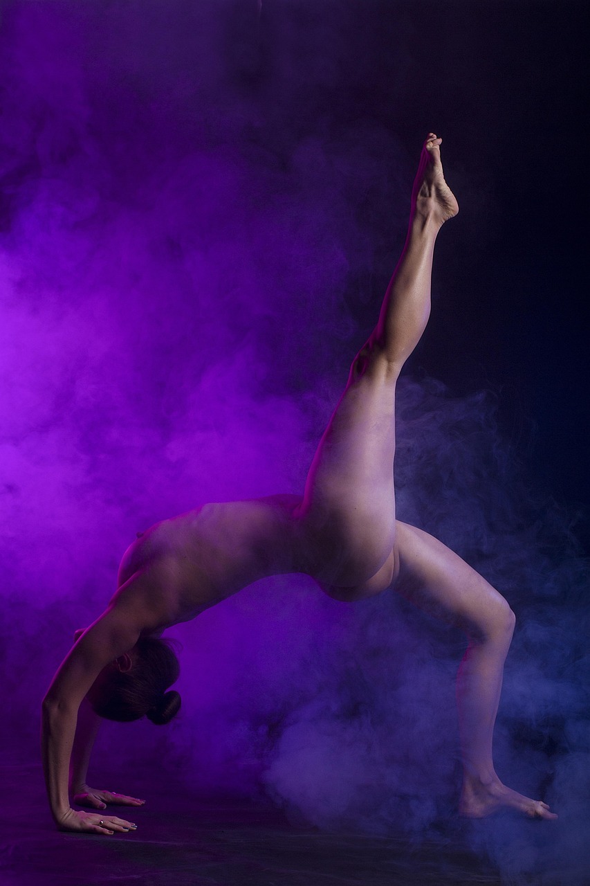 our-services-03 people, woman, yoga, adult, girl, art, young, beauty, portrait, model, artistic, fitness, sports, flexibility, flexible, lilac fitness, lilac yoga, lilac art, lilac beauty, lilac model, lilac portrait, lilac workout, lilac sports
